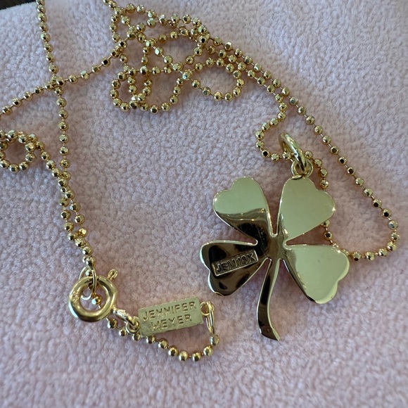 Jennifer Meyer 18k Yellow Gold Large Clover Necklace - Picture 3 of 6